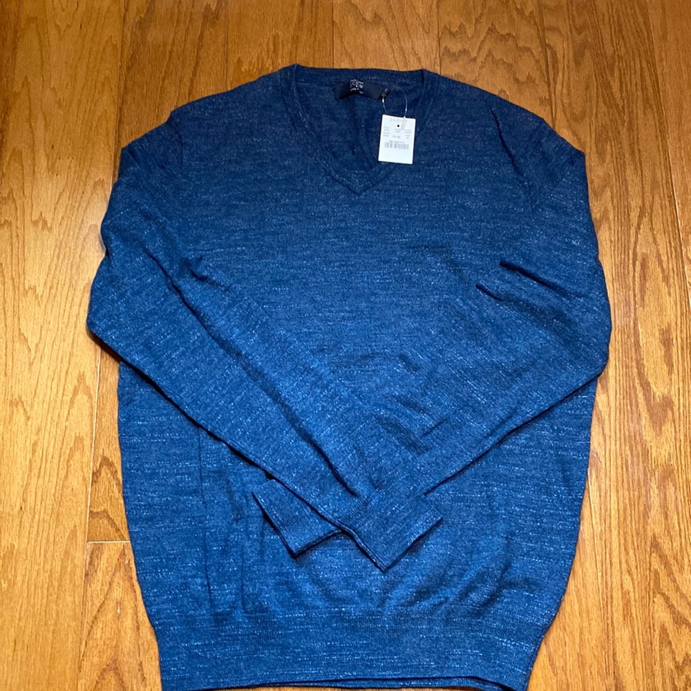 NWT J.CREW long sleeve Vneck